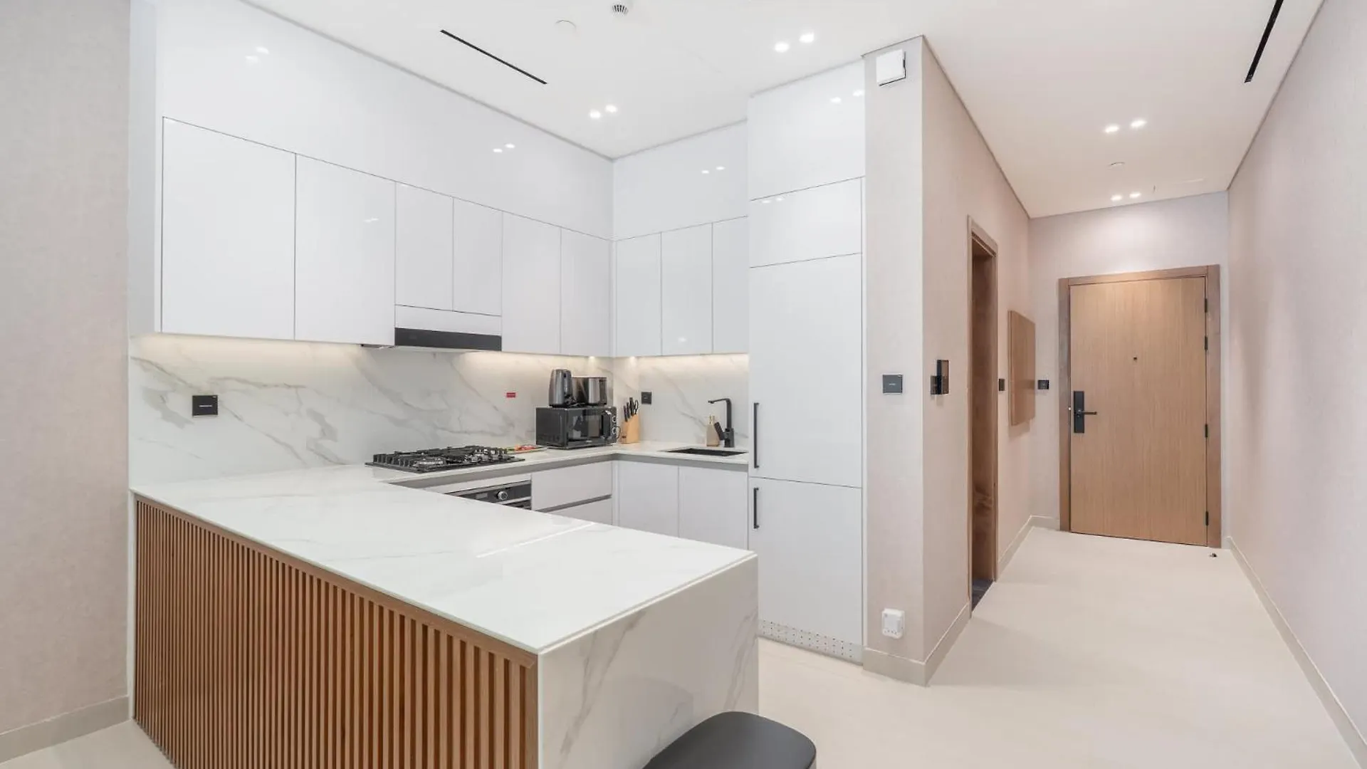 Spacious Apartment For 4 In Jvc Dubai